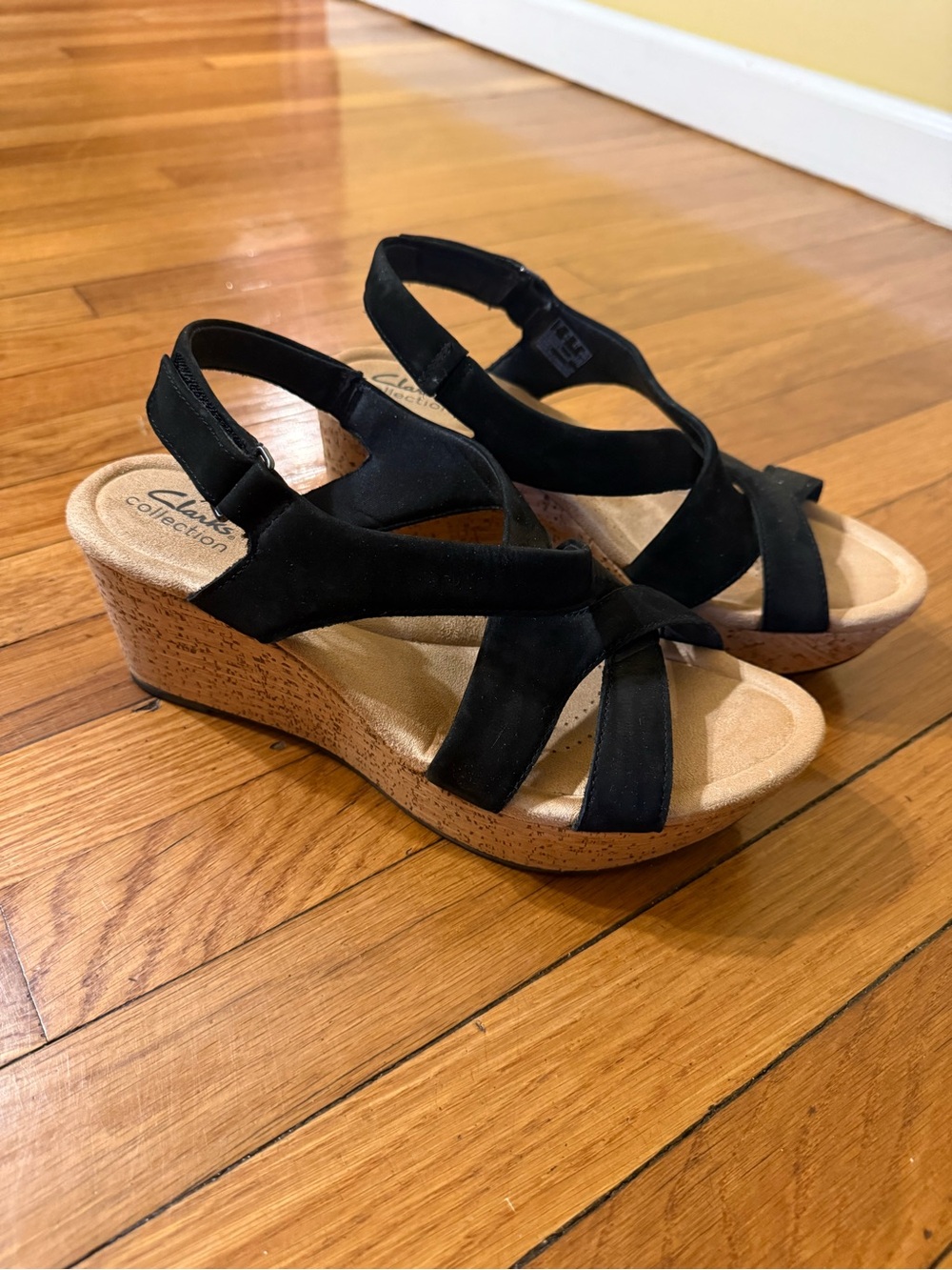 Clarks Collection Rose Style Black Nubuck Leather Cork Wedges 9.5M